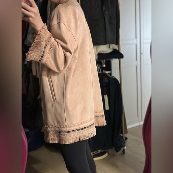 Zara jacket, boho chic and Coachella vibes! Size L never worn. Fringe - Picture 10 of 11